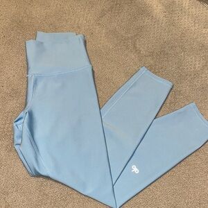 EUC! Alo Yoga Icy Blue Airlift Leggings